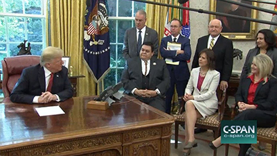 Luanne Cundiff advocates for community banks at White House October 17, 2018